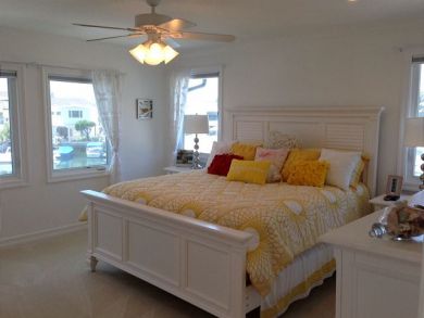 Luxury 4 Bedroom Newport Beach Waterfront Home Sleeps 8